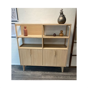 OUTLET - Casø 550 reolsystem m/ 2 trælåger - Eg hvidolie - Mål: 146 x 142 x 40 cm.